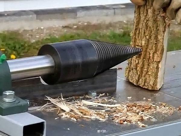 Дровокол своими руками — механизированная подмога при заготовке дров на зиму (фото + видео)