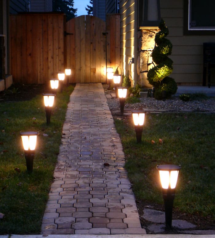Да будет свет в нашем саду: выбираем светодиодный уличный светильник